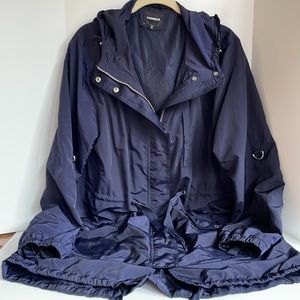 Express lightweight adjustable waist hooded rain jacket size extra large tall